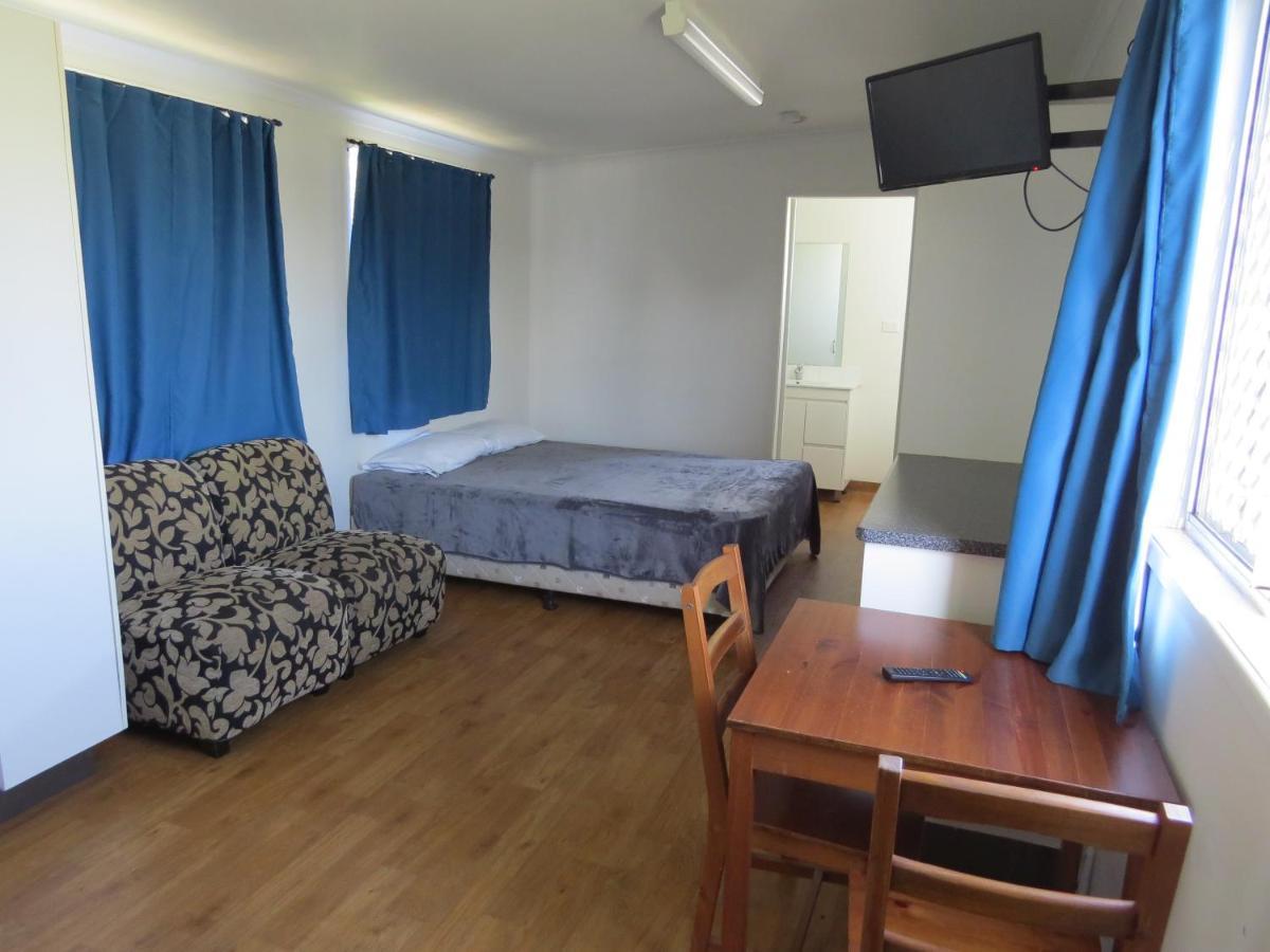 Bundaberg East Cabin And Tourist Park Bagian luar foto